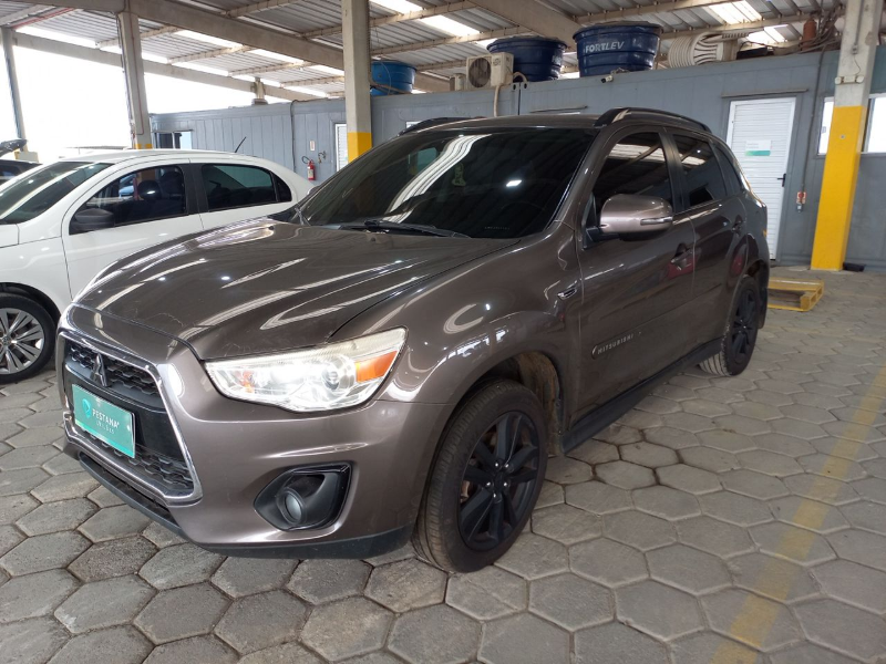 Mitsubishi Asx 2013 em leilão