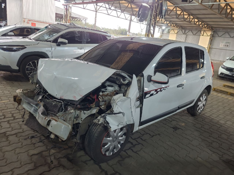 Renault Sandero 2013 em leilão