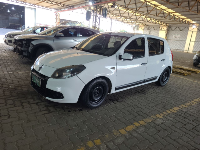 Renault Sandero - Foto 1