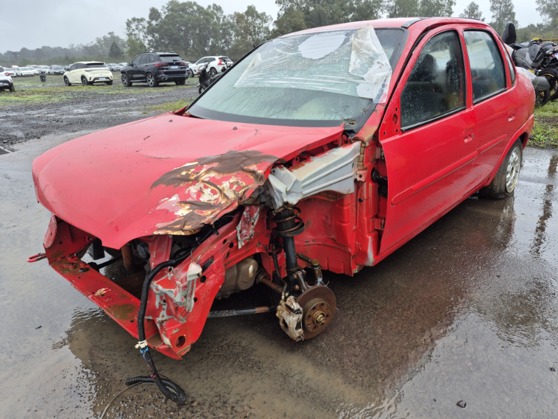 Chevrolet Corsa 2000 em leilão