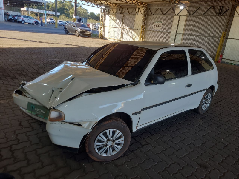 Volkswagen Gol 1998 em leilão