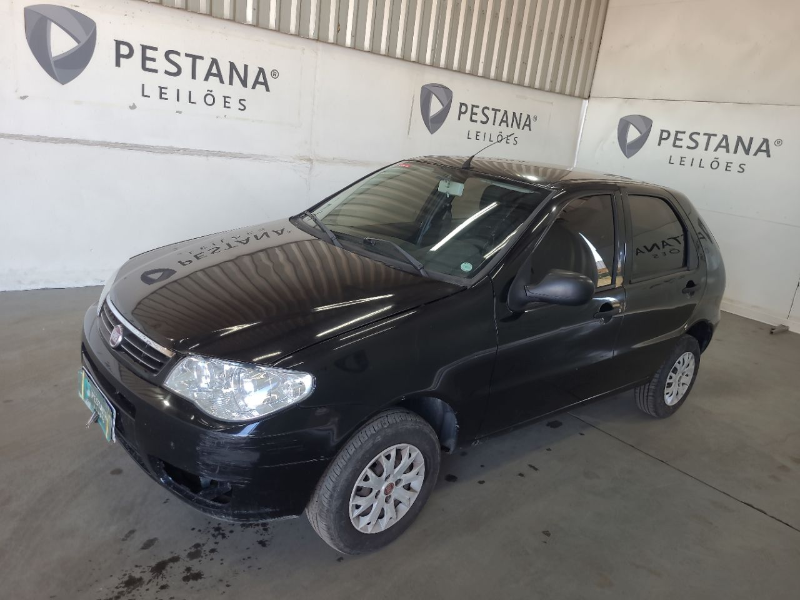Fiat Palio 2015 em leilão