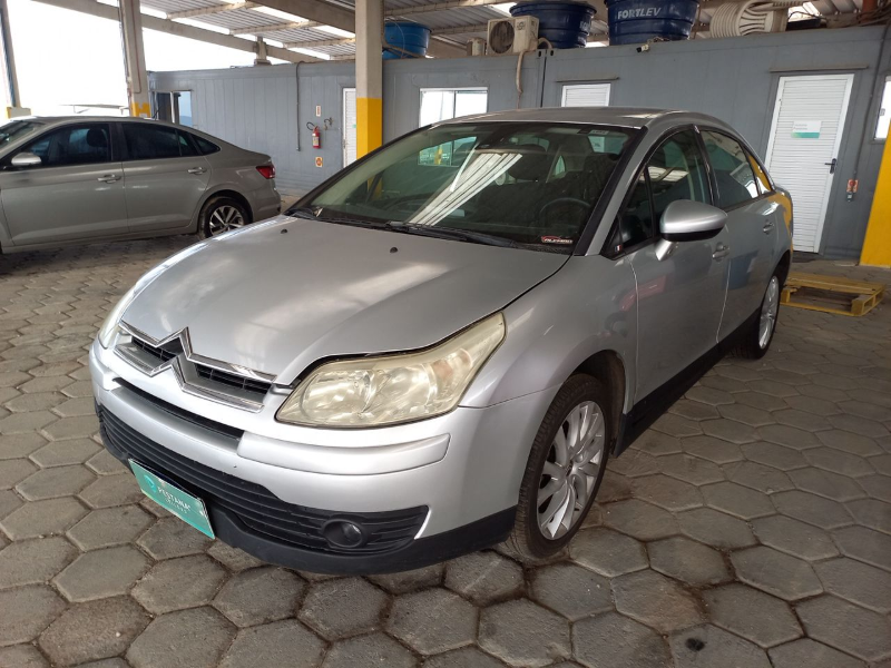 CITROËN C4 2012 em leilão