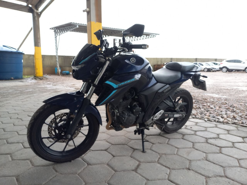 Yamaha Fazer 2026 em leilão