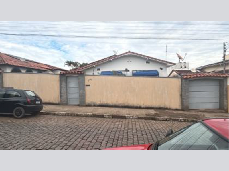 Casa - Guaranésia - MG, localizado em Guaranésia - MG, bairro Centro