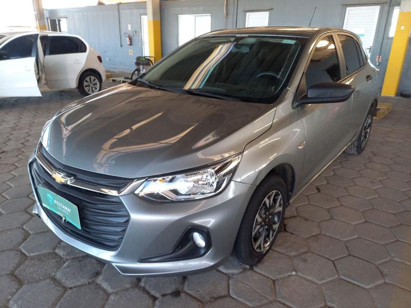 Chevrolet Onix 2024 em leilão