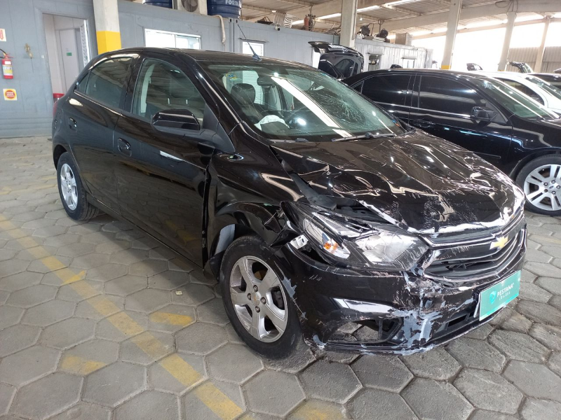 Chevrolet Onix 2019 em leilão