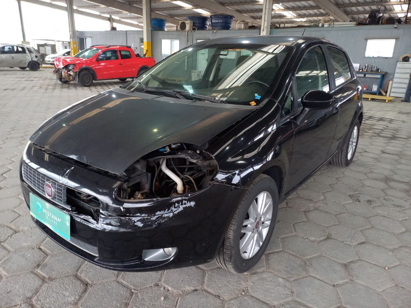 Fiat Punto 2012 em leilão