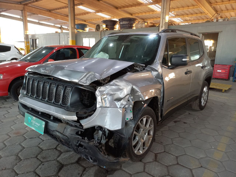 Jeep Renegade 2021 em leilão