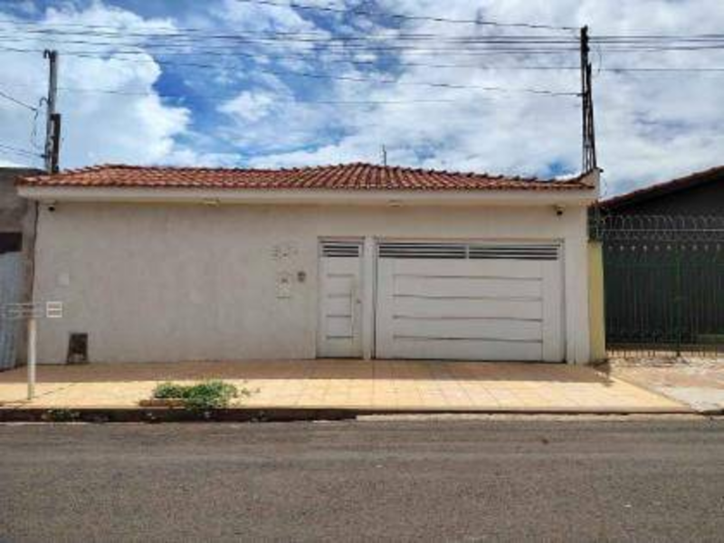 Casa - Bariri - SP, localizado em Bariri - SP, bairro Jardim Maria Luiza I
