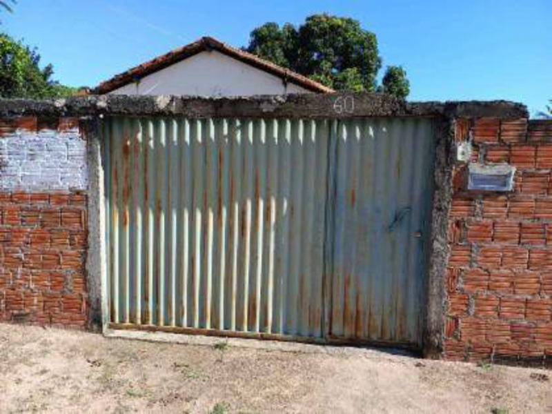 Casa - Urucuia - MG, localizado em Urucuia - MG, bairro Rutilante