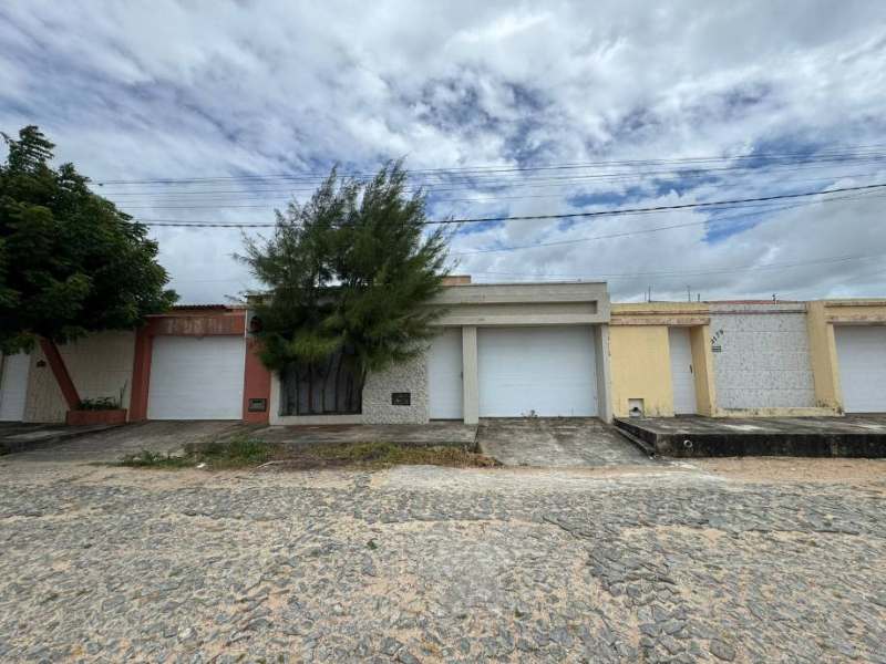 Casa - Camocim - CE, localizado em Camocim - CE, bairro Cidade Com Deus