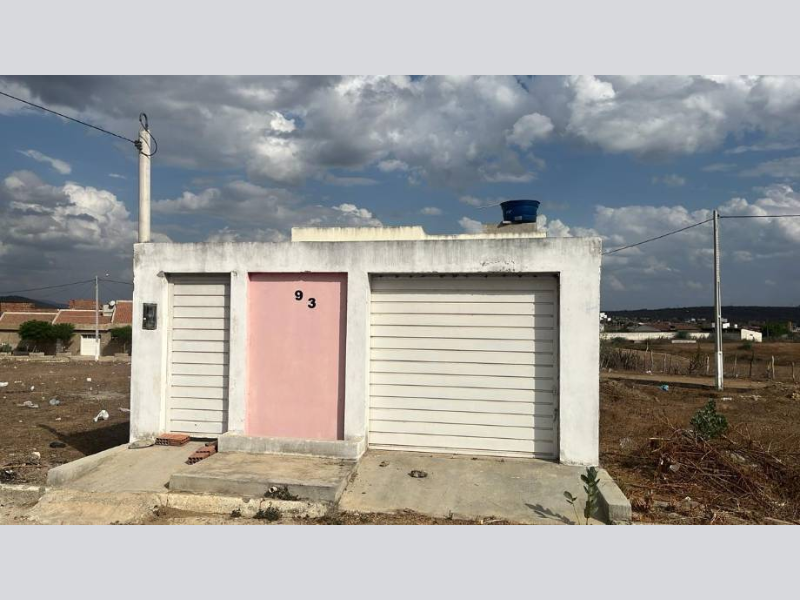 Casa - Brejo da Madre de Deus - PE, localizado em Brejo Da Madre De Deus - PE, bairro São Domingos