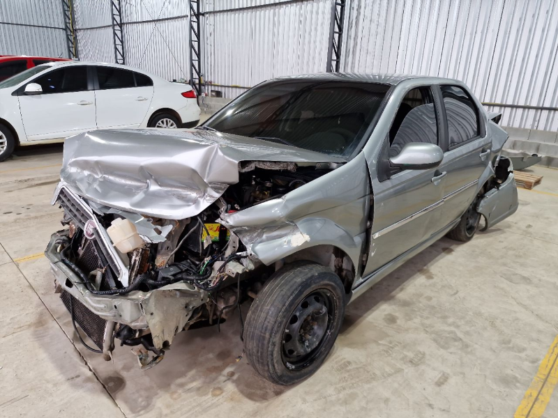Fiat Siena 2012 em leilão