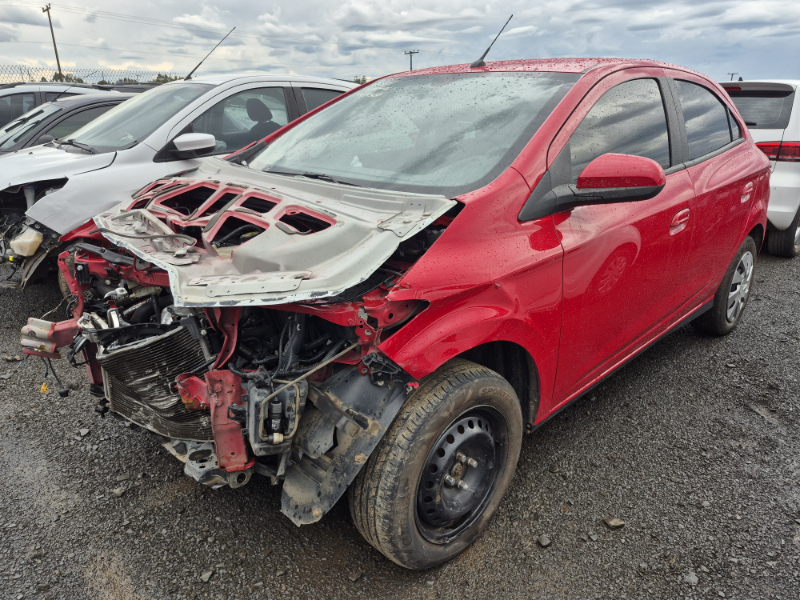 Chevrolet Onix 2013 em leilão