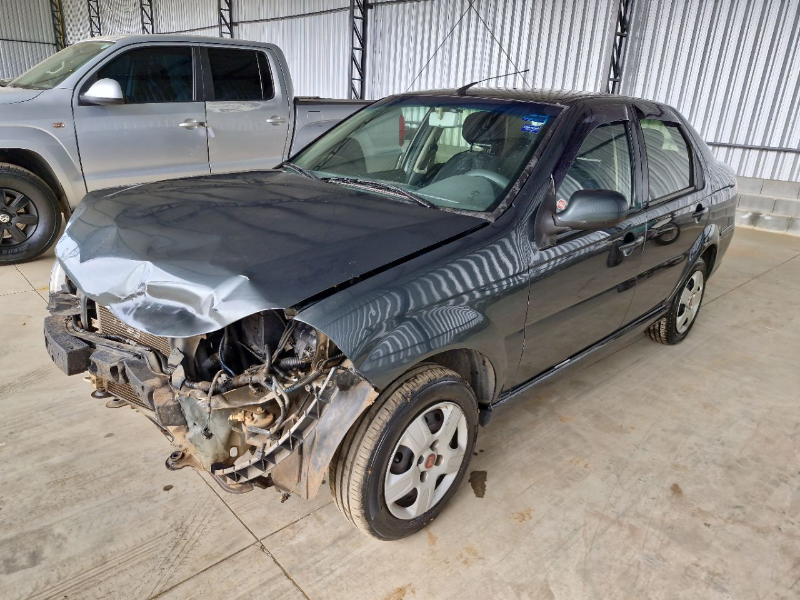 Fiat Siena 2014 em leilão
