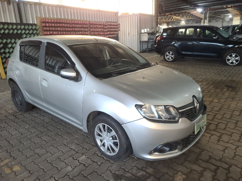 Renault Sandero 2017 em leilão