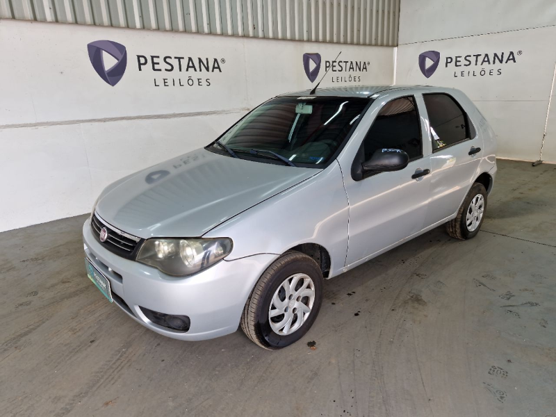 Fiat Palio 2015 em leilão