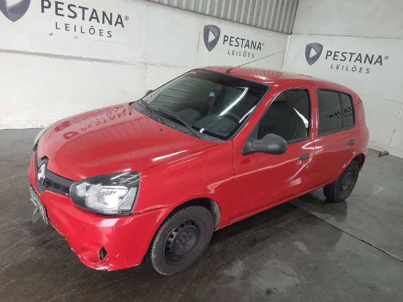 Renault Clio 2015 em leilão