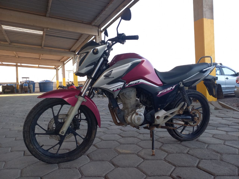 Honda CG 2023 em leilão