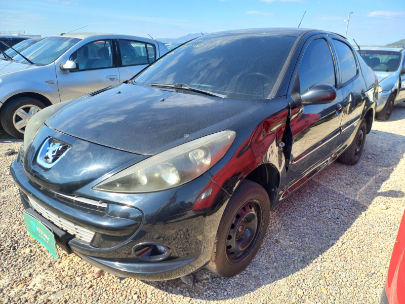 Peugeot 207 2013 em leilão