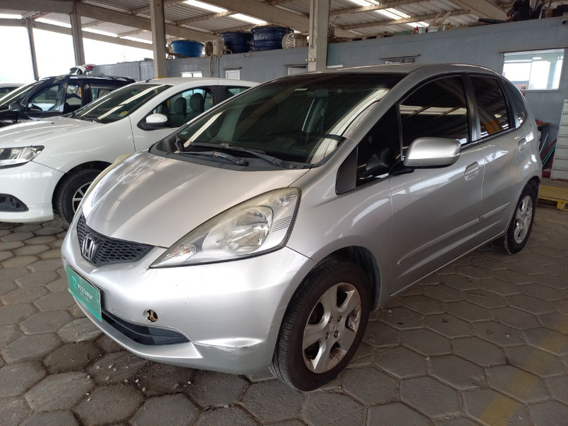 Honda Fit 2010 em leilão