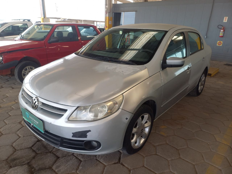 Volkswagen Voyage 2011 em leilão