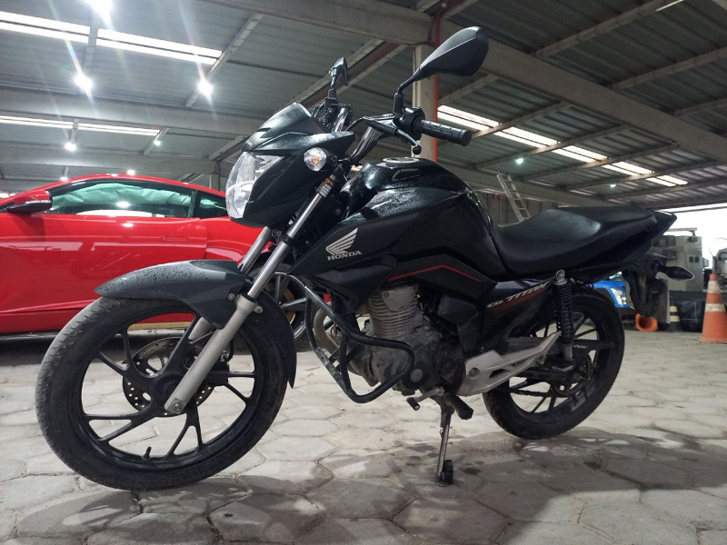 Honda CG 2024 em leilão