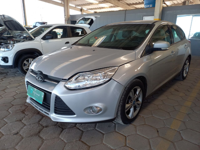 Ford Focus 2014 em leilão