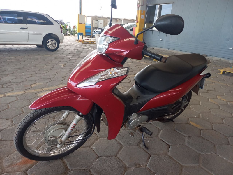 Honda Biz 2021 em leilão