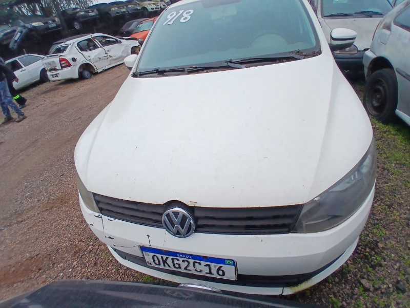 Volkswagen Voyage 2015 em leilão