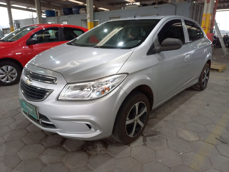 Chevrolet Onix 2016 em leilão