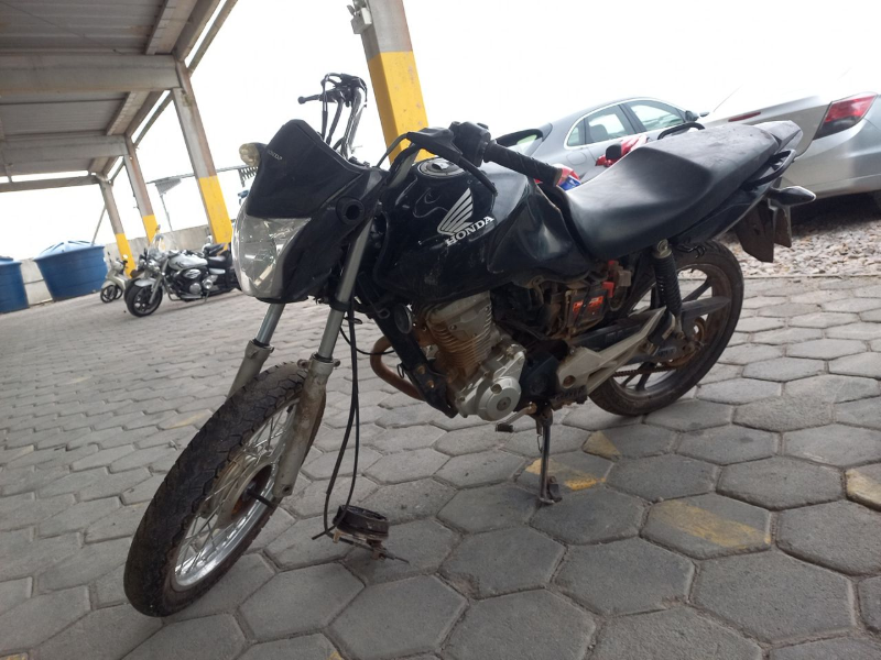 Honda CG 2024 em leilão