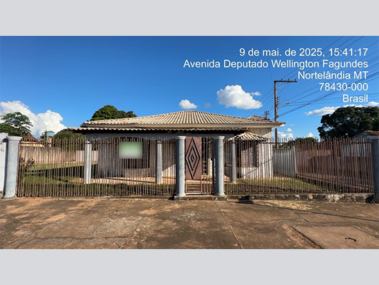 Casa e terreno - Nortelândia - MT