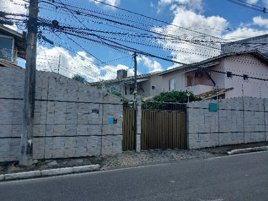 Casa em leilão em Lauro De Freitas