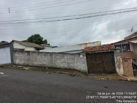Casa - Três Corações - MG