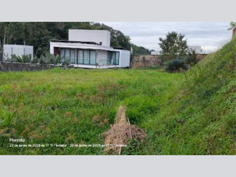 Terreno - Joinville - SC, localizado em Joinville - SC, bairro Floresta