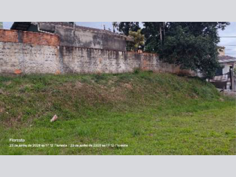 Terreno - Joinville - SC, localizado em Joinville - SC, bairro Floresta