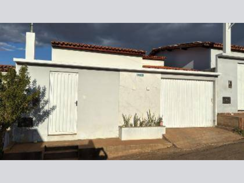 Casa - Ibiassucê - BA, localizado em Ibiassucê - BA, bairro Alto do Cruzeiro
