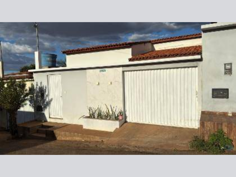 Casa - Ibiassucê - BA, localizado em Ibiassucê - BA, bairro Alto do Cruzeiro