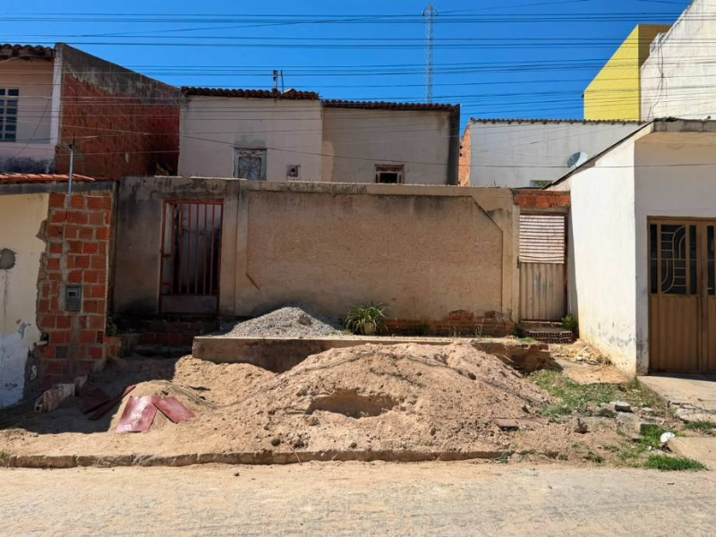 Casa - Salgueiro - PE, localizado em Salgueiro - PE, bairro Santa Margarida