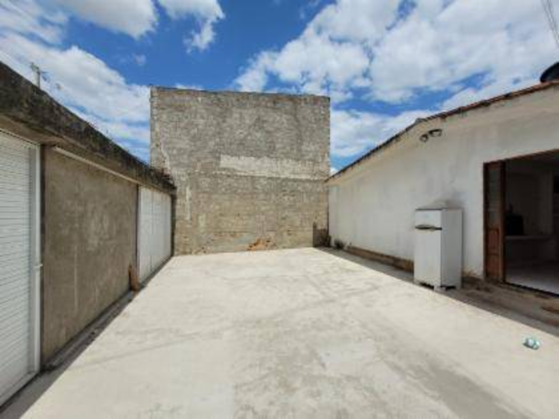 Casa - Caruaru - PE, localizado em Caruaru - PE, bairro Maria Auxiliadora