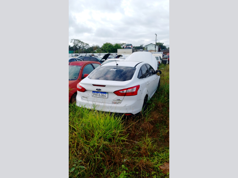 Ford Focus 2015 em leilão