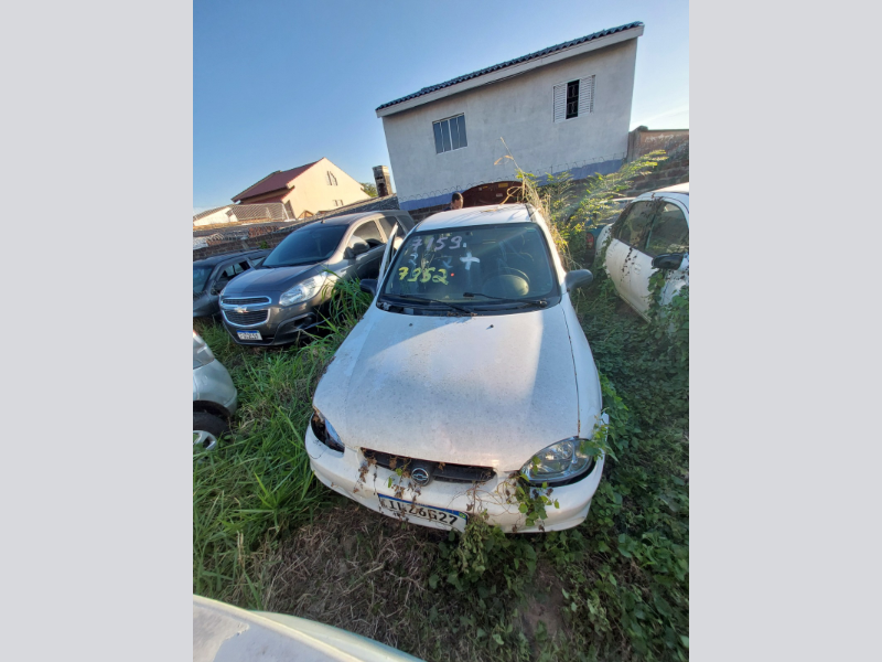Chevrolet Classic 2005 em leilão