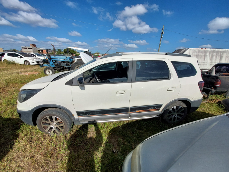 Chevrolet Spin 2015 em leilão