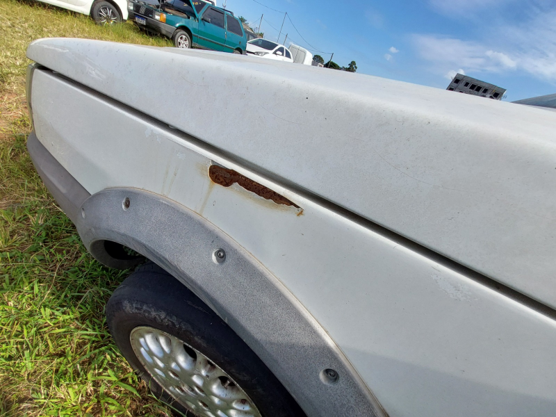 Fiat Uno 2010 em leilão