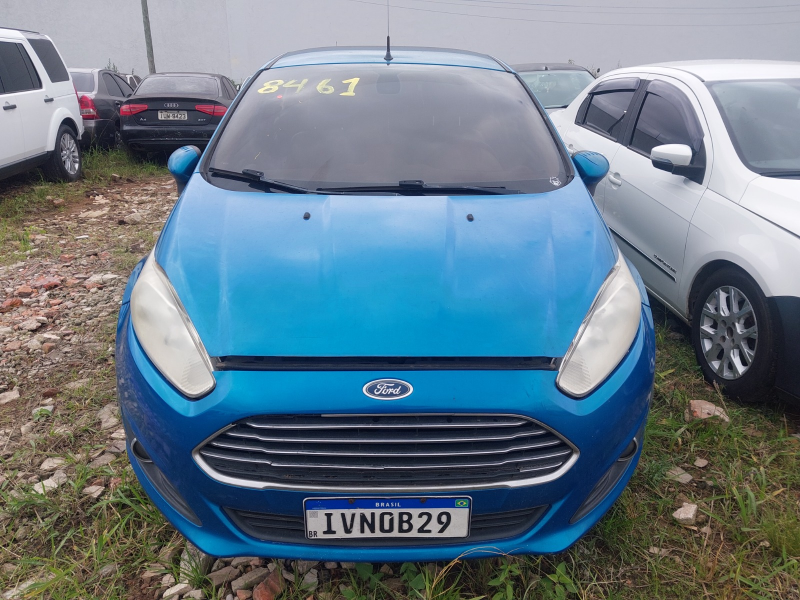 Ford Fiesta 2014 em leilão