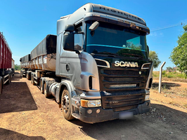 Foto de Lote contendo Caminhao/Trator Scania R 440 A6X4 2013 2013 Diesel Prata e 3 Semirreboques