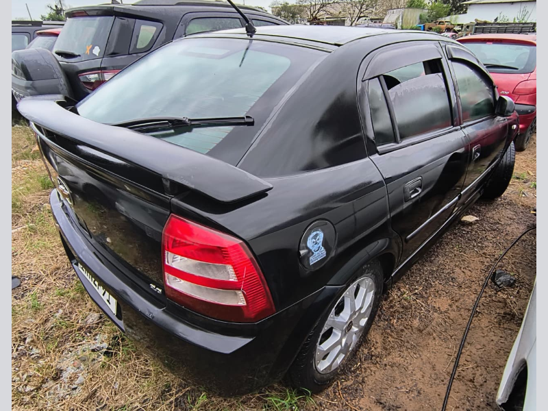 Chevrolet Astra 2011 em leilão