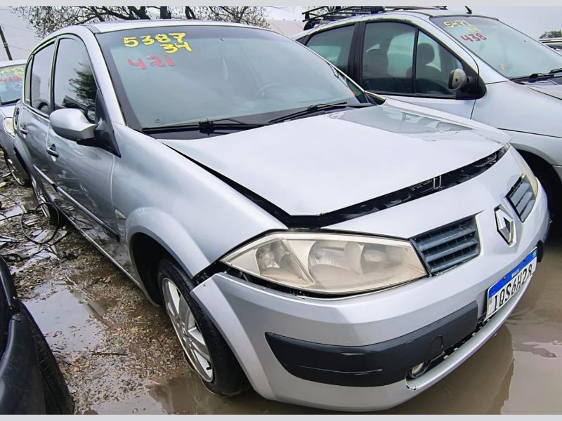Renault Megane 2010 em leilão